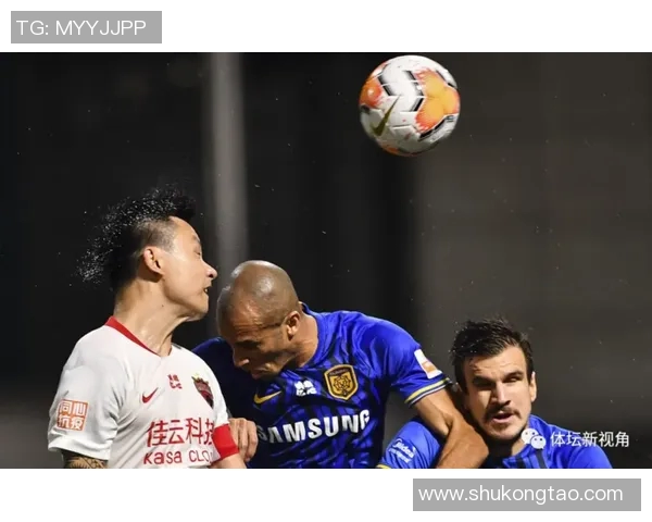 足球明星牛脾气大集揭秘那些场上场下的怒火与激情瞬间 足球明星牛脾气大集揭秘那些场上场下的怒火与激情瞬间