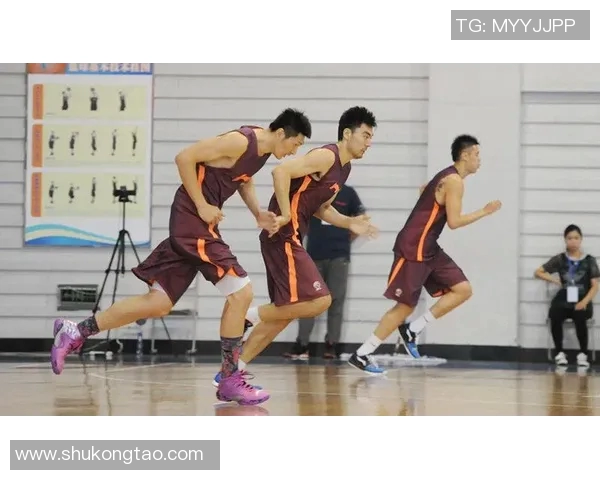 赛后分析:北京足球队与深圳足球队在耐力对抗中的表现与启示 赛后分析:北京足球队与深圳足球队在耐力对抗中的表现与启示