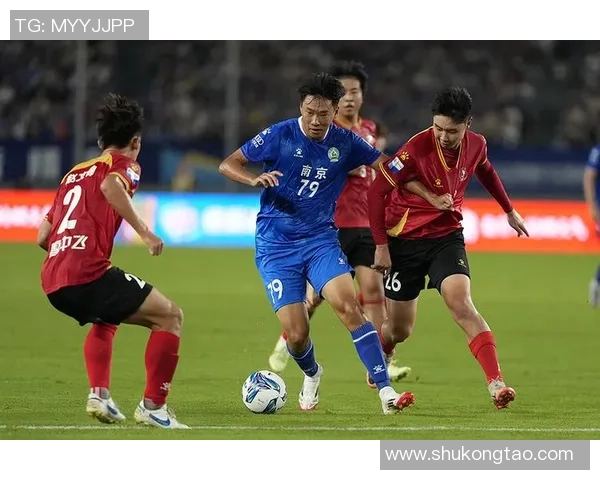 南京足球队在足球战术排行榜中荣获第4名展现出强劲实力与潜力 南京足球队在足球战术排行榜中荣获第4名展现出强劲实力与潜力